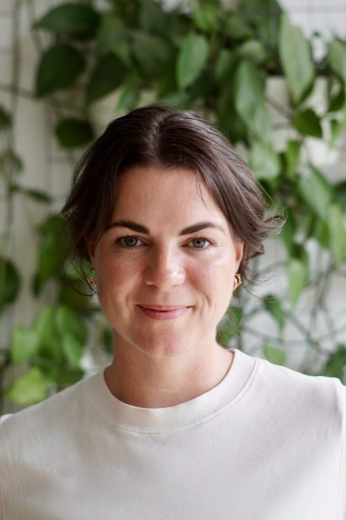 Headshot copywriter Simone Timmers